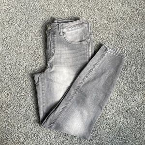 Maurice’s everflex high rise size 2 SHORT